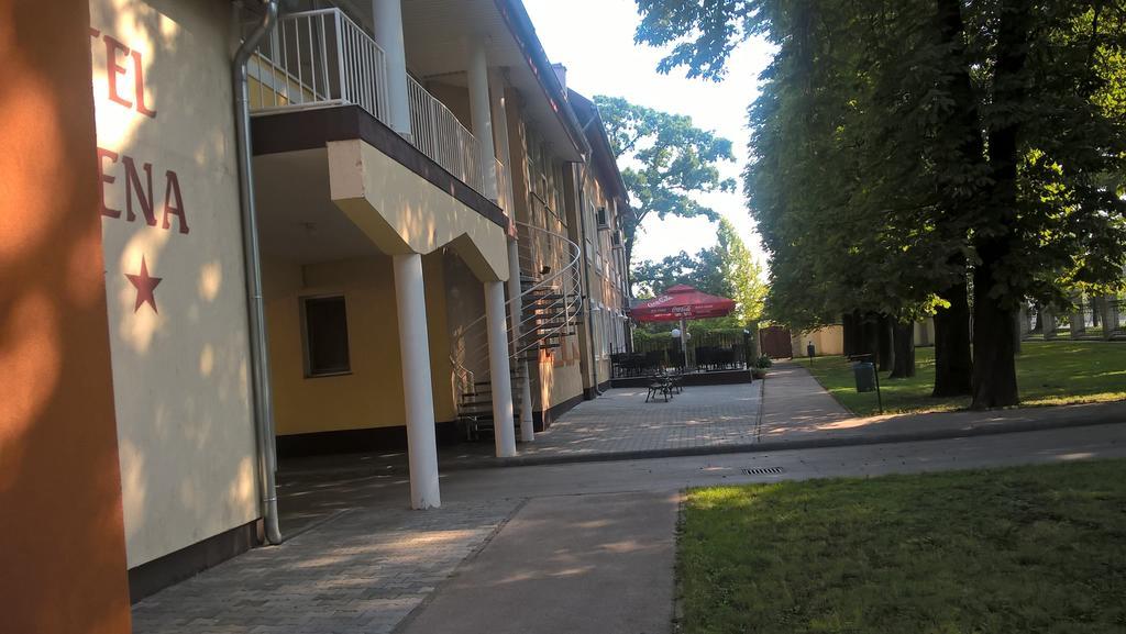 Hotel Thelena Tolna Экстерьер фото