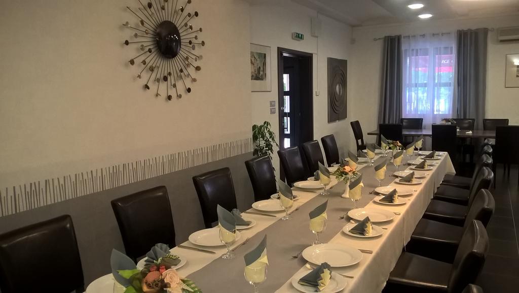 Hotel Thelena Tolna Экстерьер фото